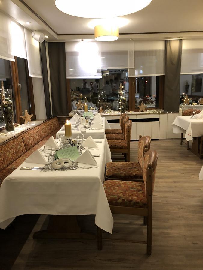 Hotel-Restaurant Lowen Süßen Dış mekan fotoğraf